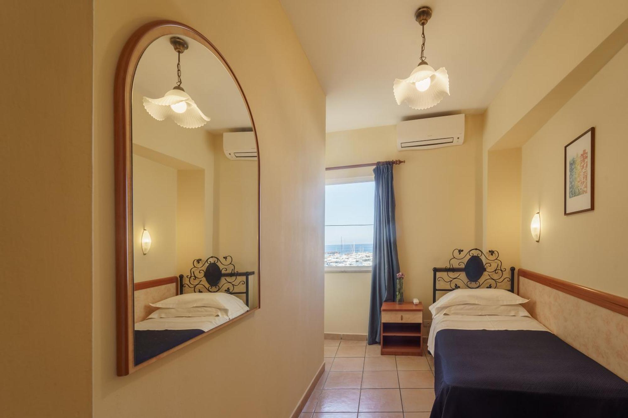 Hotel Terme Zi Carmela Forio di Ischia Exteriör bild